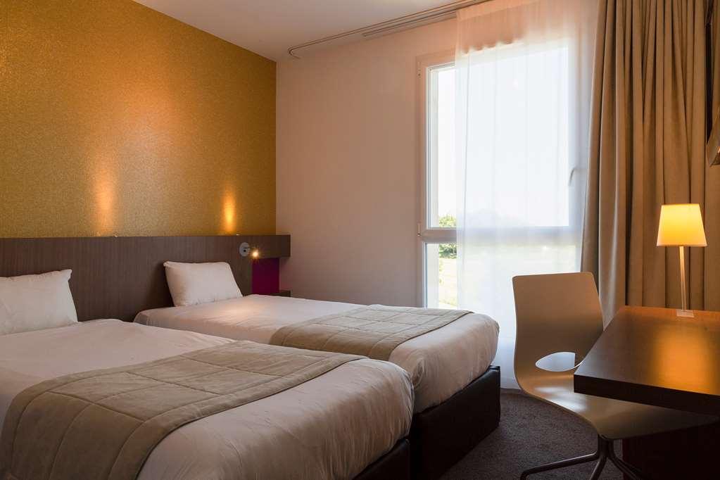 The Originals Boutique Hotel Restaurant Saint James, Montaigu-Vendee Zimmer foto