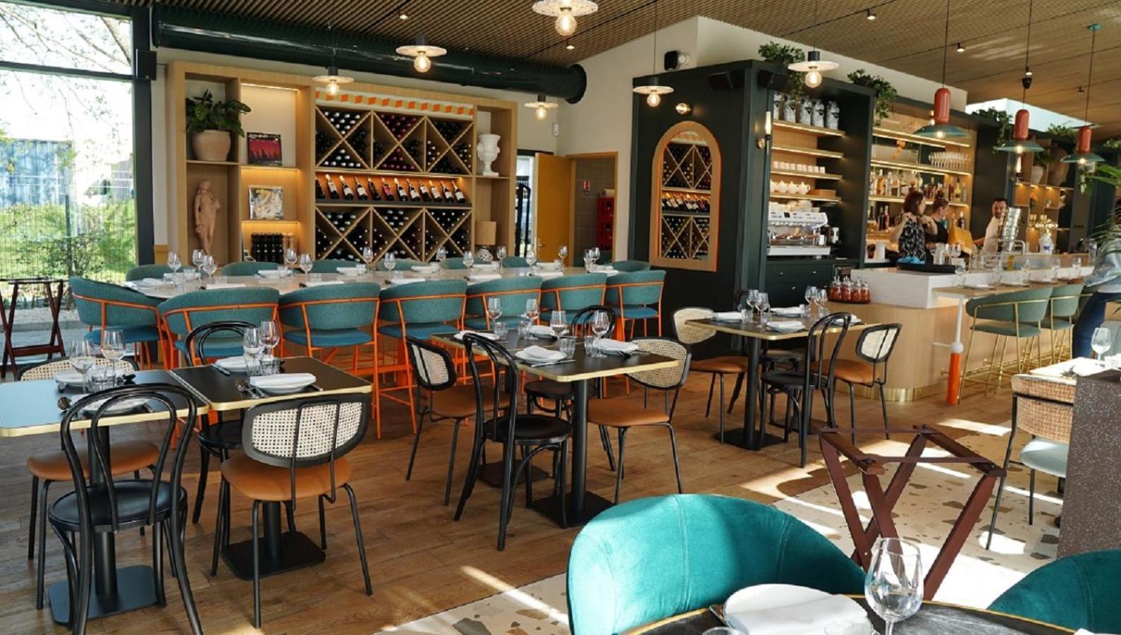 The Originals Boutique Hotel Restaurant Saint James, Montaigu-Vendee Exterior foto